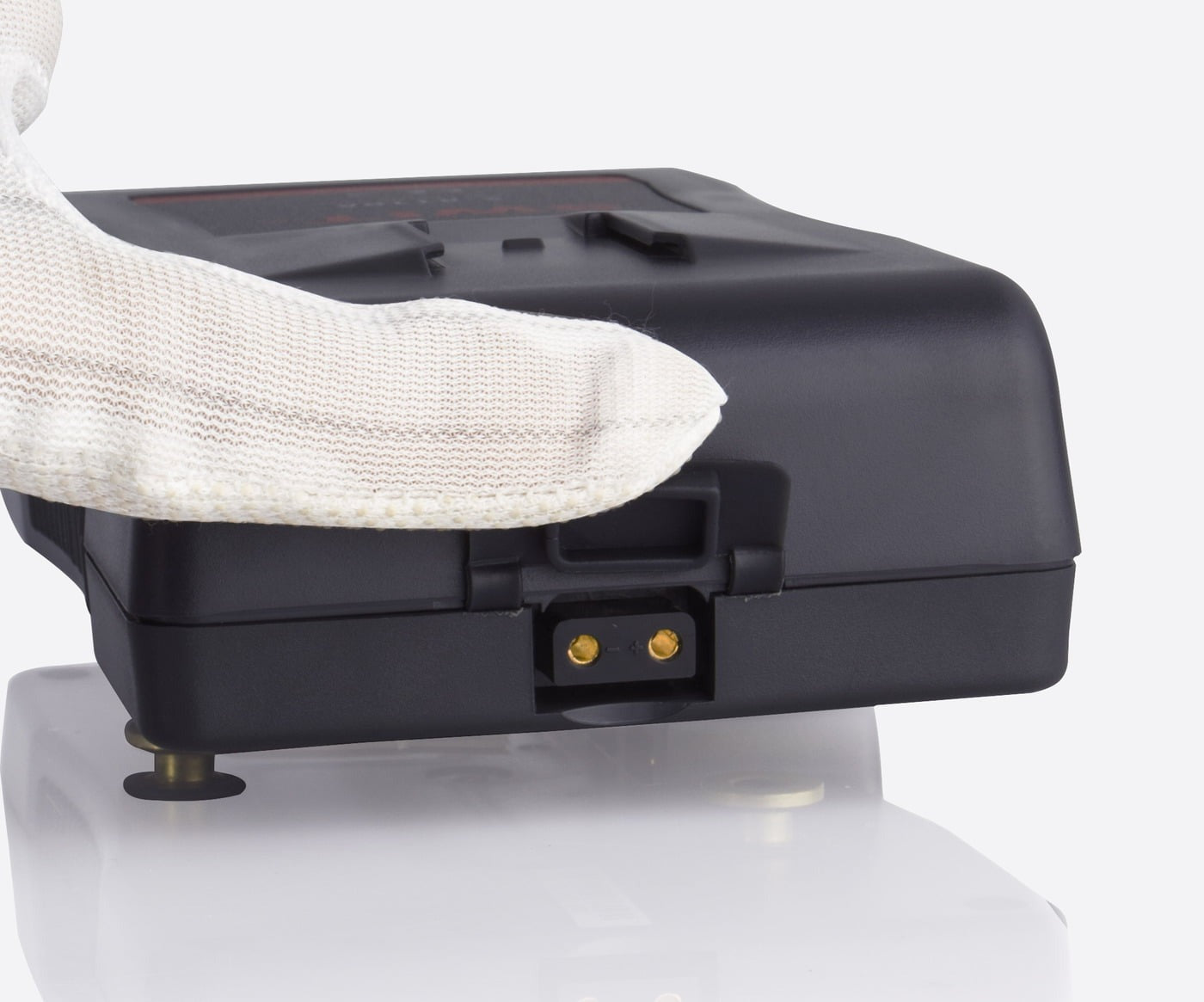 SWIT S-8113A | 160Wh High Load Economic Battery, Gold-Mount, also ideal for long term use or high power draw lights. ---Over 1 months LeadTime if no stock