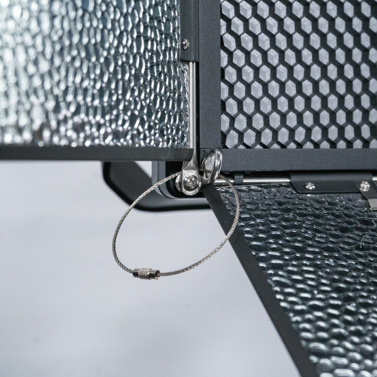 Ikan Honeycomb 90 Degree for Lyra 1×1 Lights