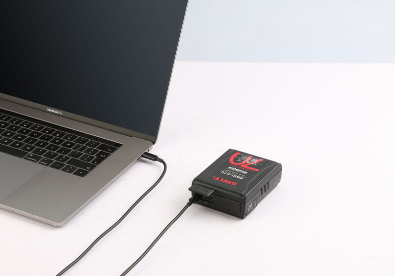 SWIT Mino-S70 | USB-C, tiny size with 70Wh pocket mini battery, USB-A/USB-C/D-tap, V-Mount, also ideal for long term use or high power draw lights