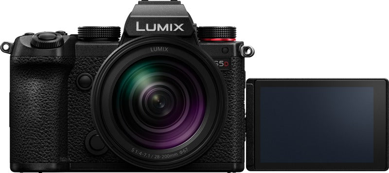 Panasonic Lumix S5D with S-R28200 F/4-7.1 KIT