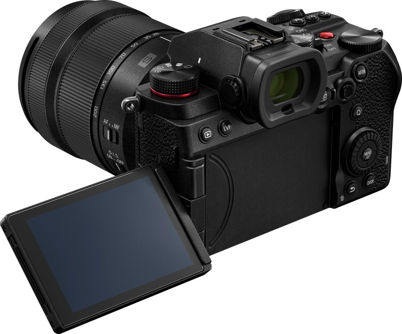 Panasonic Lumix S5D with S-R28200 F/4-7.1 KIT