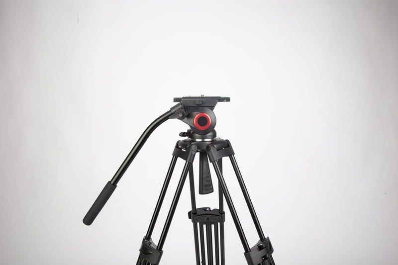 SWIT TOWER100 | Aluminum Camera Tripod KIT, with SWIT TH100A Fluid Video Head, Mid-level Spreader, 10kg Payload, Soft Bag